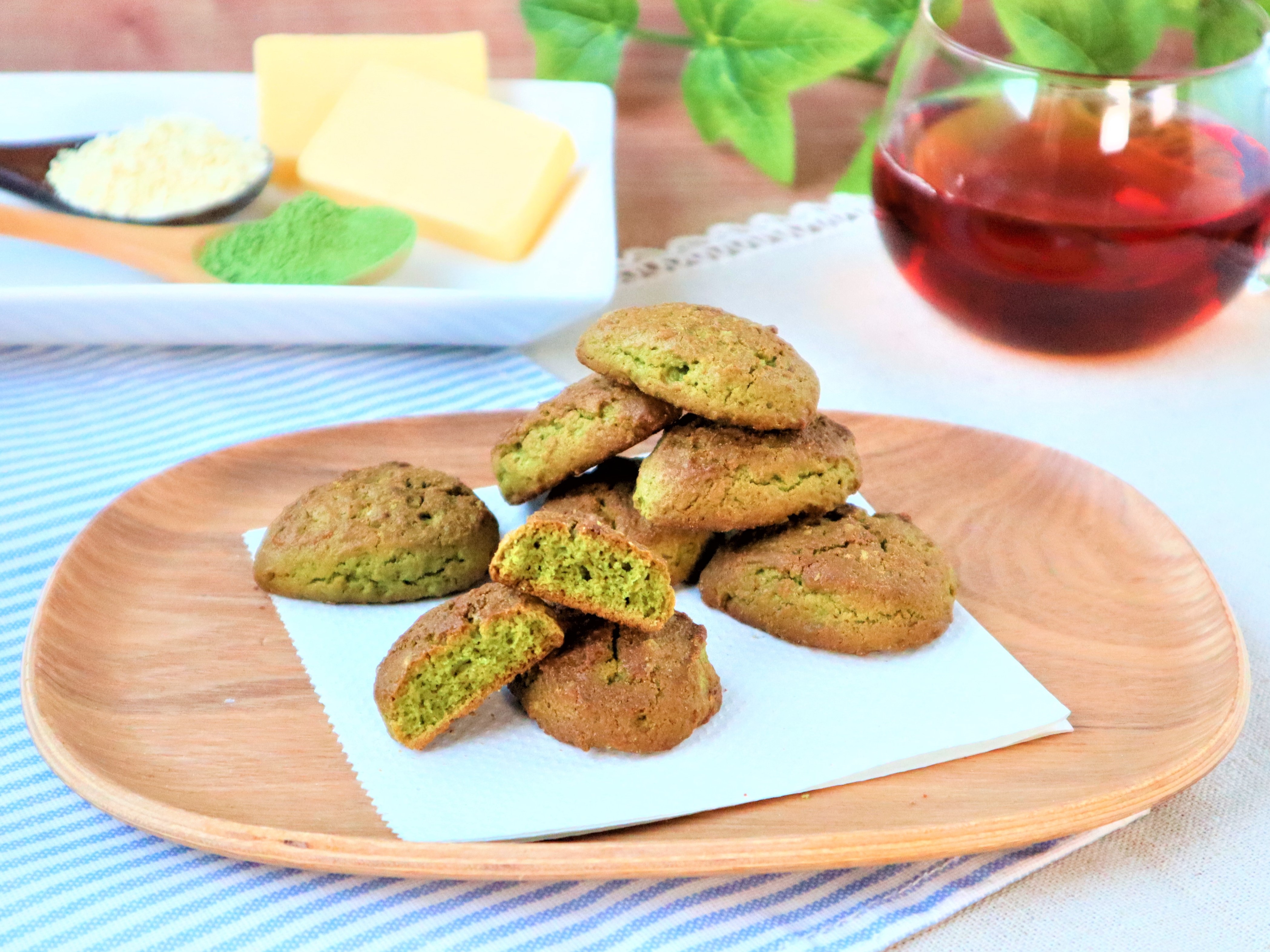 Fiber Cookie with Organic Young Barley Leaf Powder